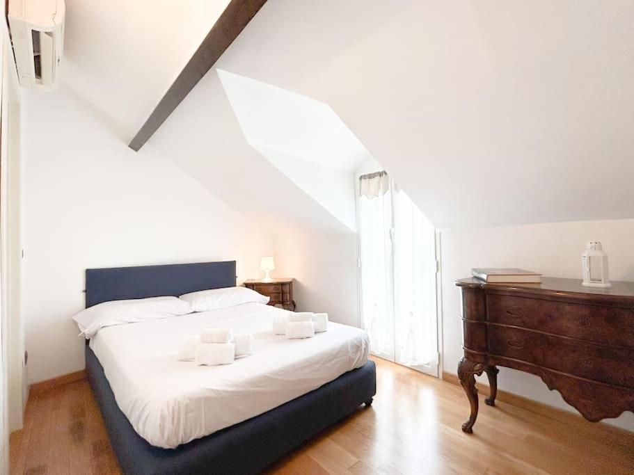 Elegante Mansarda 300Mt Dal Mare - Centro - Wifi Savona Exterior foto