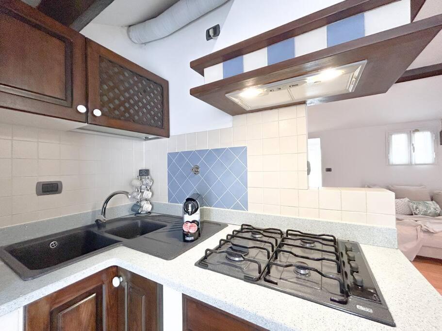 Elegante Mansarda 300Mt Dal Mare - Centro - Wifi Savona Exterior foto